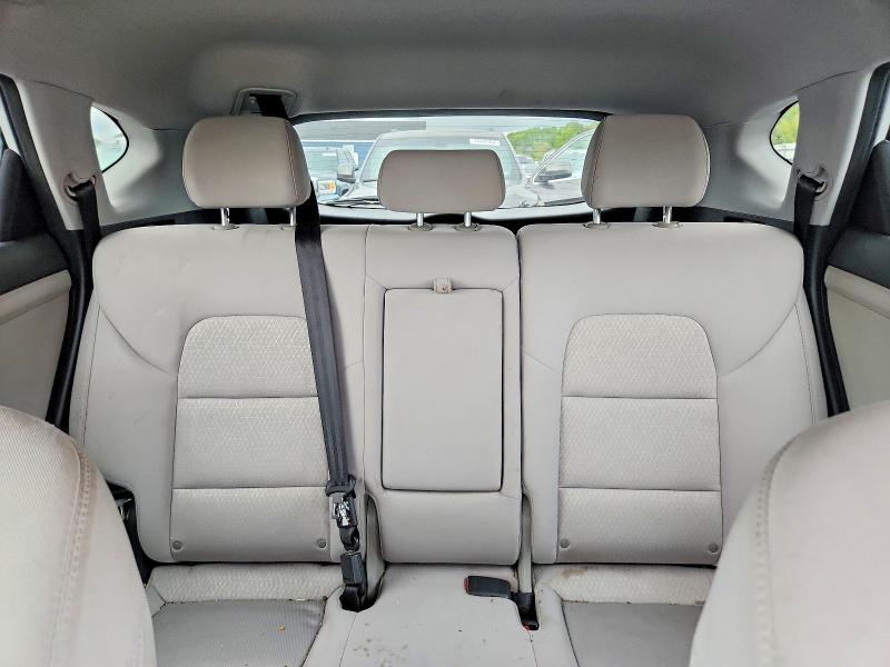 2017 Hyundai Tucson მანქანა იყიდება აუქციონზე, vin: KM8J3CA43HU423864, აუქციონის ნომერი: 70692696
