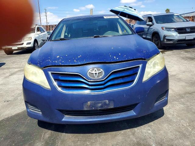 2010 Toyota Camry მანქანა იყიდება აუქციონზე, vin: 4T1BF3EK0AU521003, აუქციონის ნომერი: 69555726