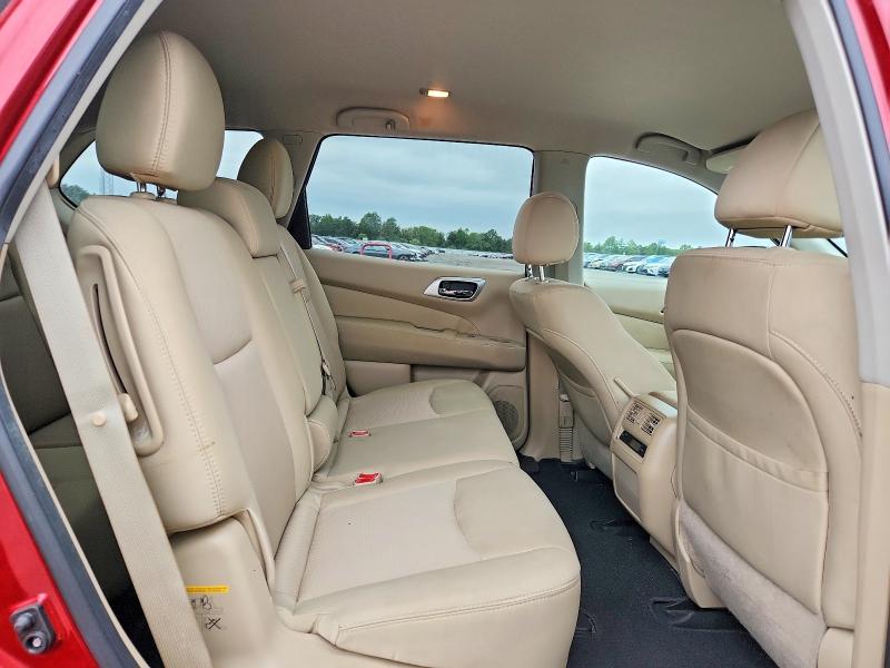 Продажа на аукционе авто 2017 Nissan Pathfinder, vin: 5N1DR2MM5HC607789, номер лота: 69913186