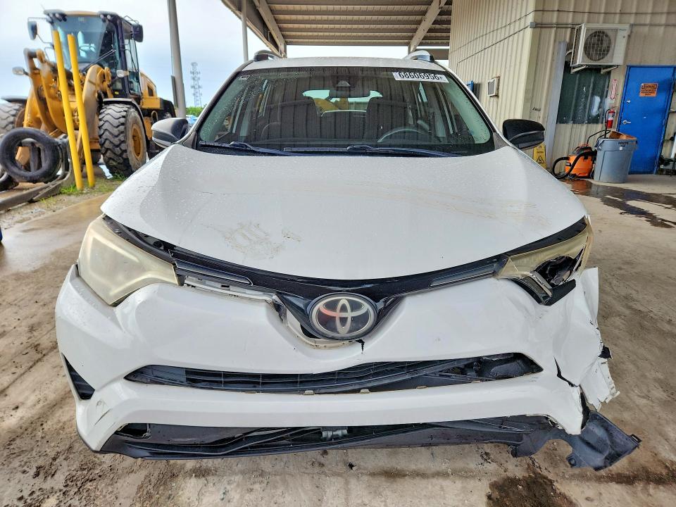 Продажа на аукционе авто 2017 Toyota Rav4, vin: JTMZFREV2HJ703118, номер лота: 68606956
