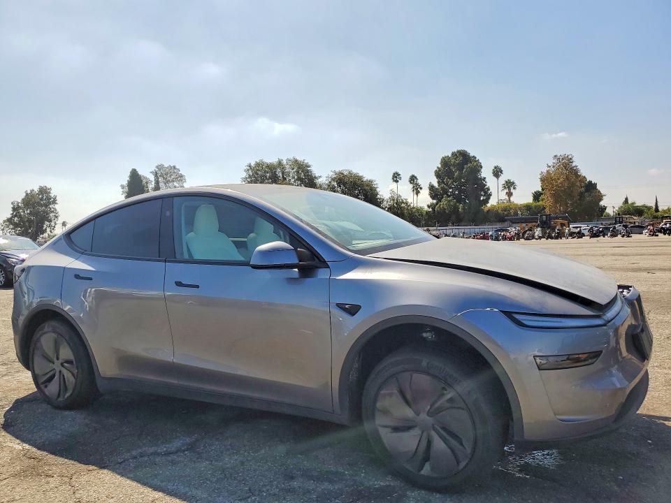 2026 Tesla Model Y მანქანა იყიდება აუქციონზე, vin: 7SAYGDEE9TF336586, აუქციონის ნომერი: 67861766