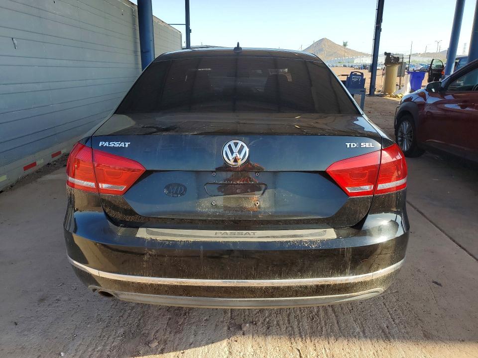 67511256 :رقم المزاد ، 1VWCN7A36EC075630 vin ، 2014 Volkswagen Passat مزاد بيع