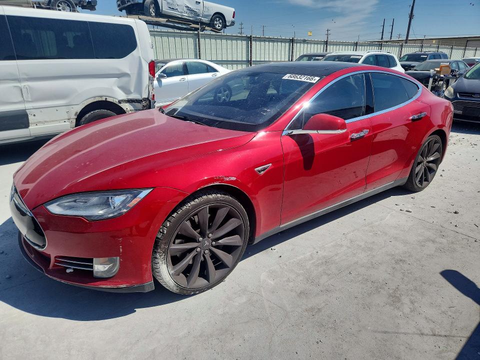 2013 Tesla Model S მანქანა იყიდება აუქციონზე, vin: 5YJSA1DP4DFP14627, აუქციონის ნომერი: 68632166