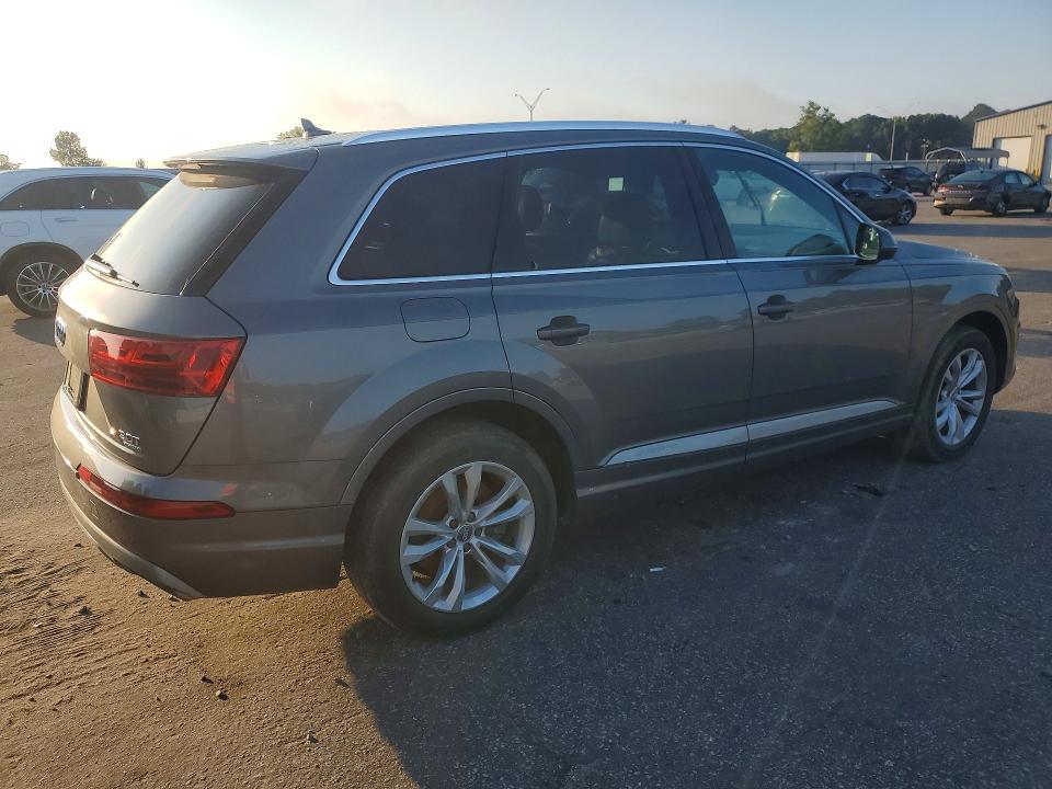 Aukcja sprzedaży 2017 Audi Q7, vin: WA1LAAF73HD028944, numer aukcji: 67464156
