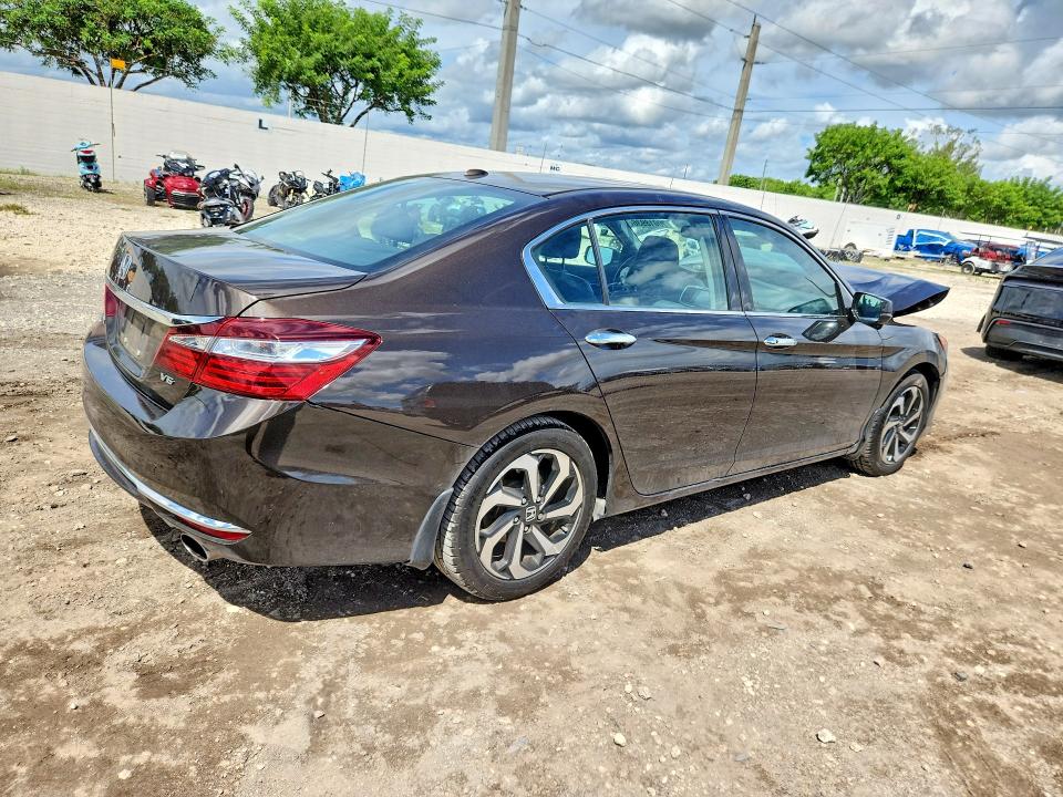 2016 Honda Accord მანქანა იყიდება აუქციონზე, vin: 1HGCR3F88GA003848, აუქციონის ნომერი: 70018936