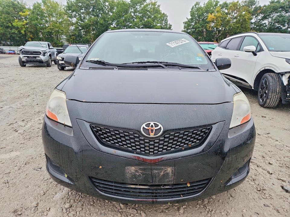 71147376 :رقم المزاد ، JTDBT4K31B1405280 vin ، 2011 Toyota Yaris مزاد بيع