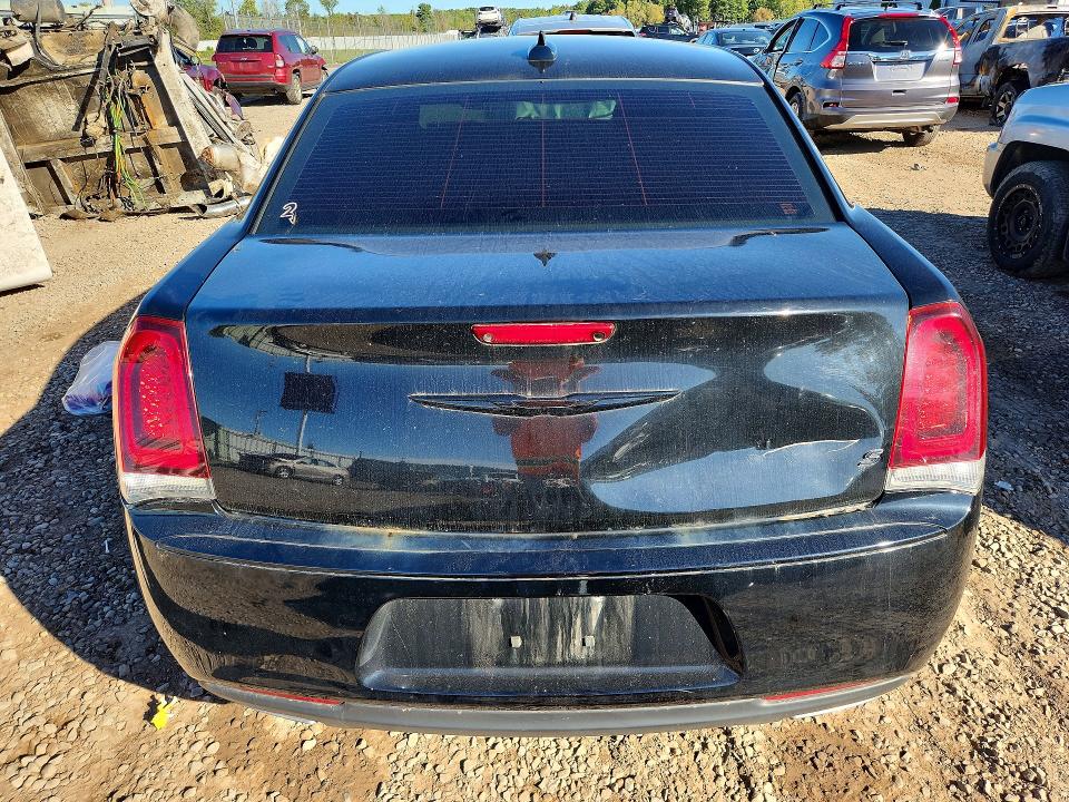 Aukcja sprzedaży 2015 Chrysler 300, vin: 2C3CCABG9FH743253, numer aukcji: 70114696