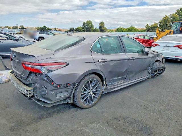 Продаж на аукціоні авто 2021 Toyota Camry, vin: 4T1S31AKXMU555487, номер лоту: 69565046