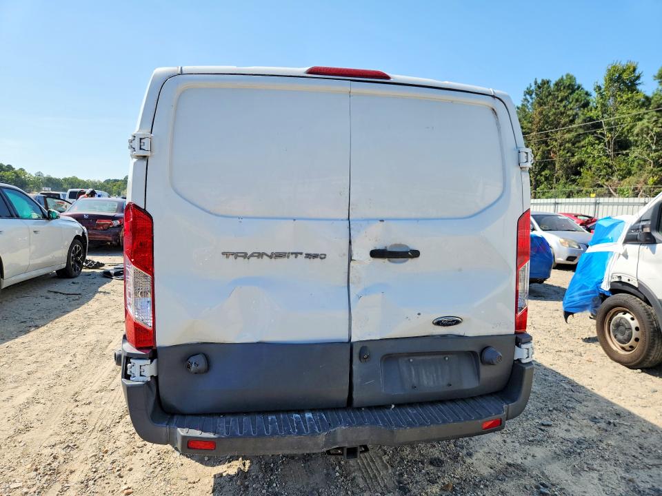 67957056 :رقم المزاد ، 1FTYR2ZM2GKA72732 vin ، 2016 Ford Transit مزاد بيع