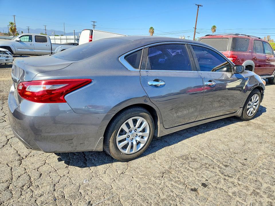 Aukcja sprzedaży 2018 Nissan Altima, vin: 1N4AL3AP5JC143217, numer aukcji: 67832576