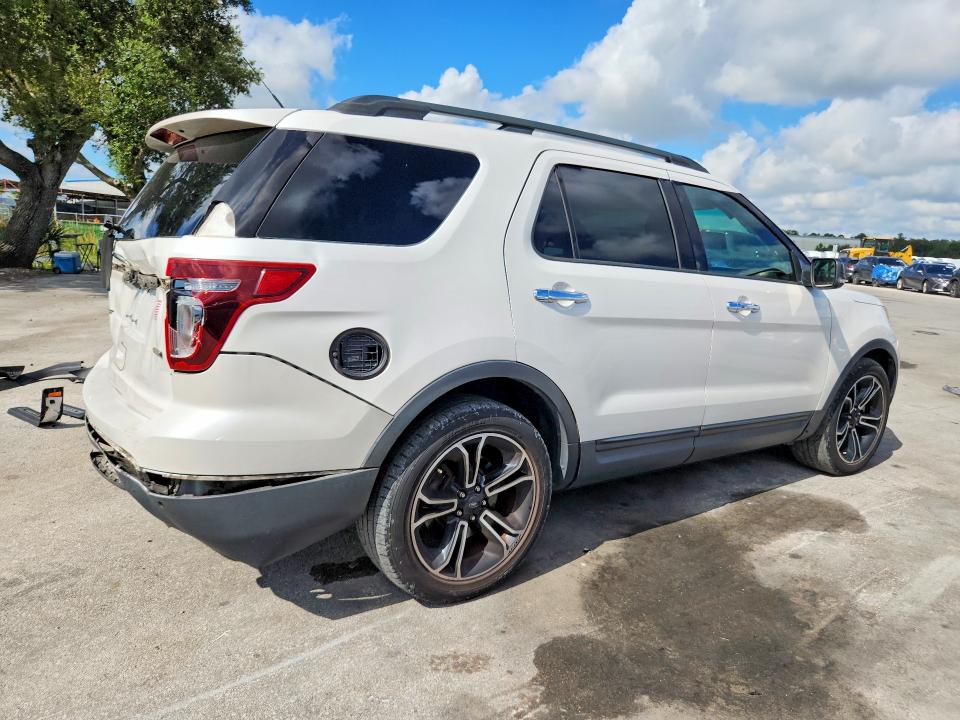 69909806 :رقم المزاد ، 1FM5K8GT8EGB88629 vin ، 2014 Ford Explorer مزاد بيع