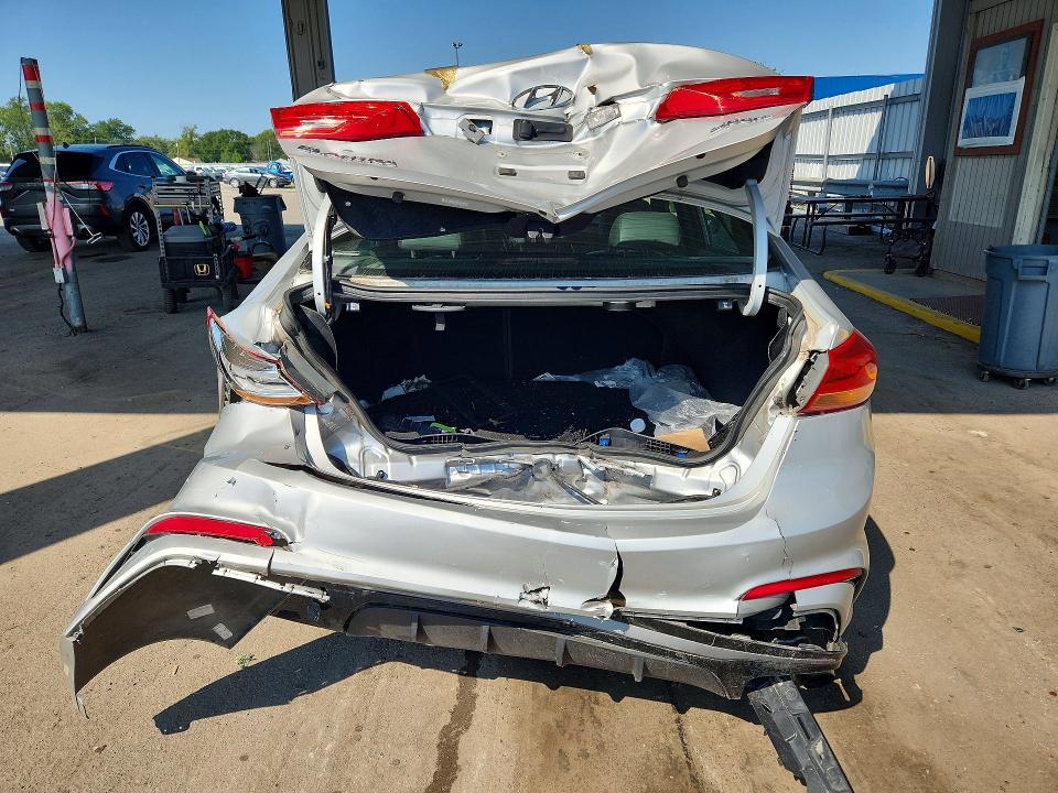 2018 Hyundai Elantra მანქანა იყიდება აუქციონზე, vin: KMHD04LB0JU552920, აუქციონის ნომერი: 67631476