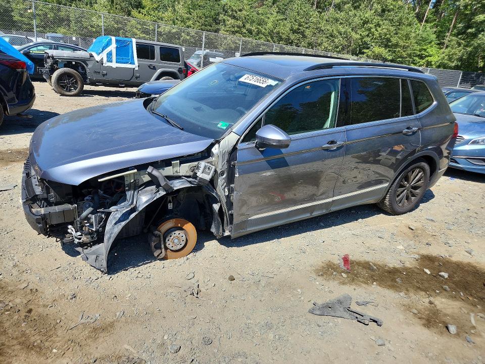 67516656 :رقم المزاد ، 3VV2B7AX6JM185176 vin ، 2018 Volkswagen Tiguan مزاد بيع