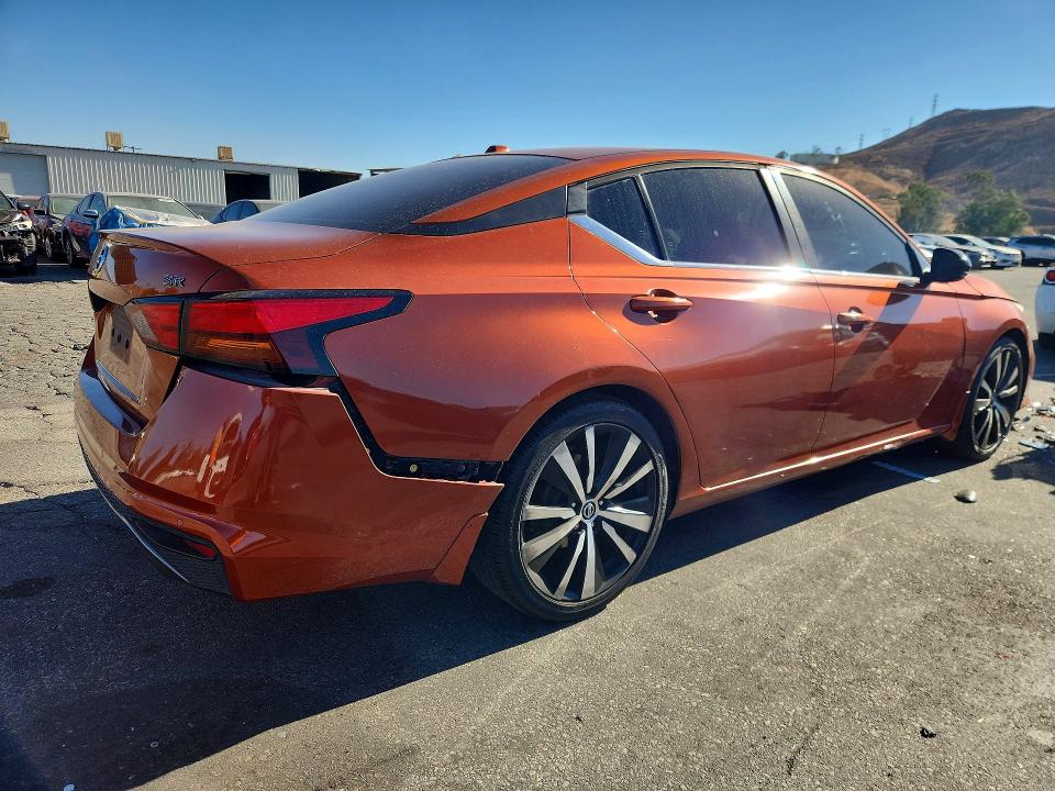 2020 Nissan Altima მანქანა იყიდება აუქციონზე, vin: 1N4BL4CV2LC121748, აუქციონის ნომერი: 66809356