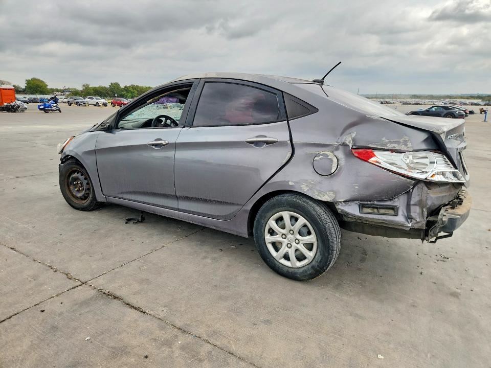 67809156 :رقم المزاد ، KMHCT4AE2DU555015 vin ، 2013 Hyundai Accent مزاد بيع