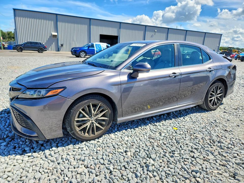 2024 Toyota Camry მანქანა იყიდება აუქციონზე, vin: 4T1G11AK5RU869938, აუქციონის ნომერი: 67454696
