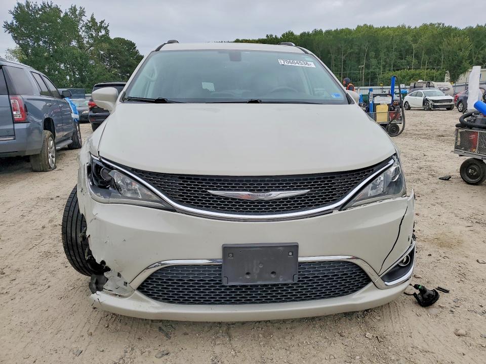 Продажа на аукционе авто 2017 Chrysler Pacifica, vin: 2C4RC1EG7HR644543, номер лота: 70604536
