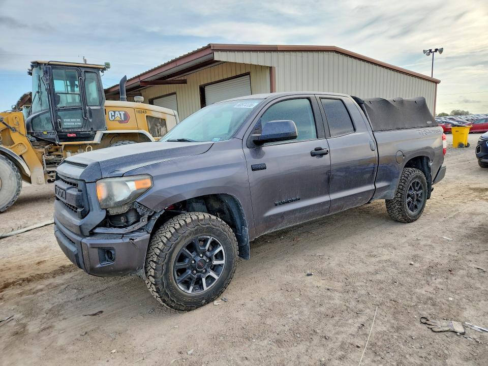 68574136 :رقم المزاد ، 5TFUY5F16GX552353 vin ، 2016 Toyota Tundra مزاد بيع