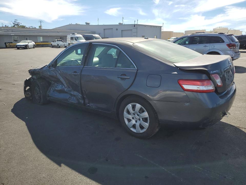 Aukcja sprzedaży 2011 Toyota Camry, vin: 4T1BF3EK7BU118833, numer aukcji: 68617556