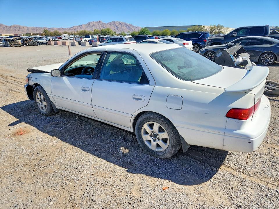 58158936 :رقم المزاد ، 4T1BG22K31U817936 vin ، 2001 Toyota Camry مزاد بيع