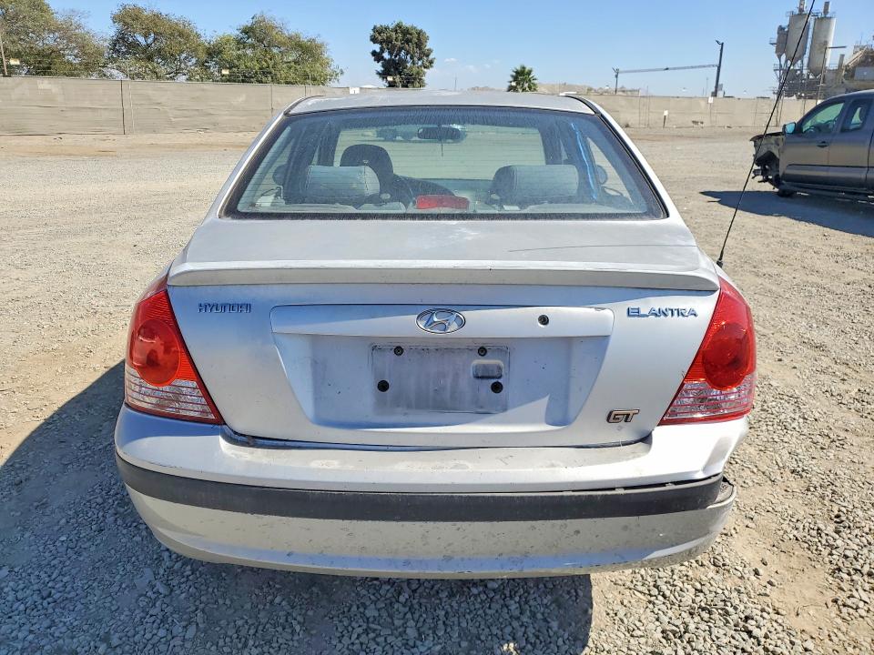 70640226 :رقم المزاد ، KMHDN46D04U918670 vin ، 2004 Hyundai Elantra مزاد بيع