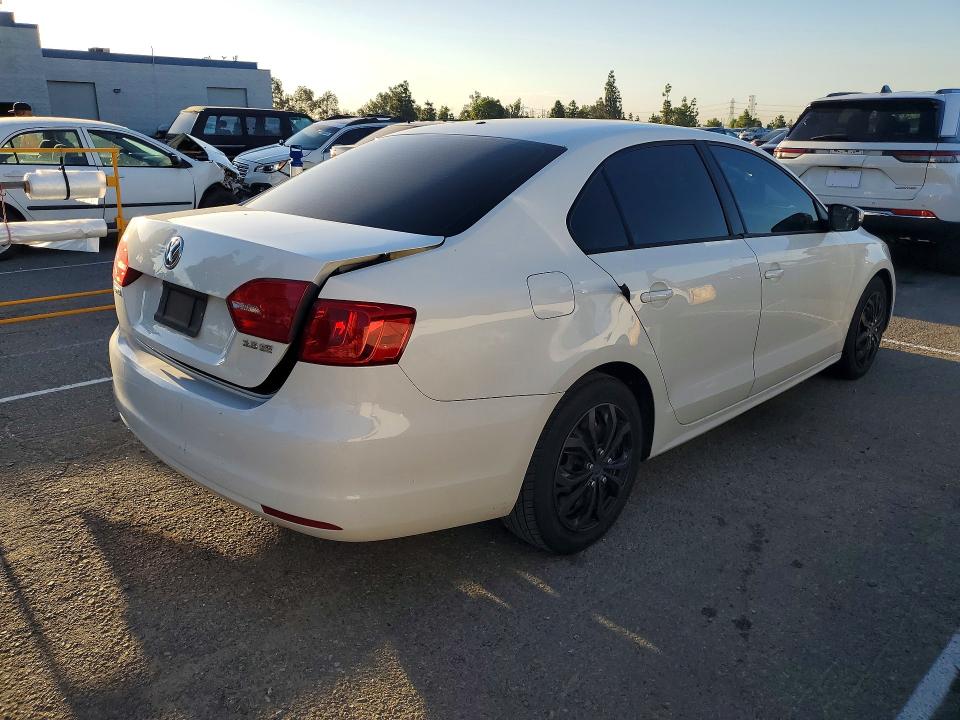 Продажа на аукционе авто 2012 Volkswagen Jetta, vin: 3VWBP7AJXCM002812, номер лота: 68571786