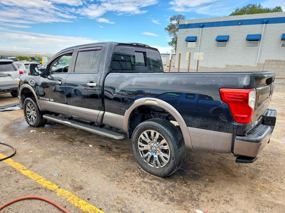 67013276 :رقم المزاد ، 1N6BA1F43HN508965 vin ، 2017 Nissan Titan Xd مزاد بيع