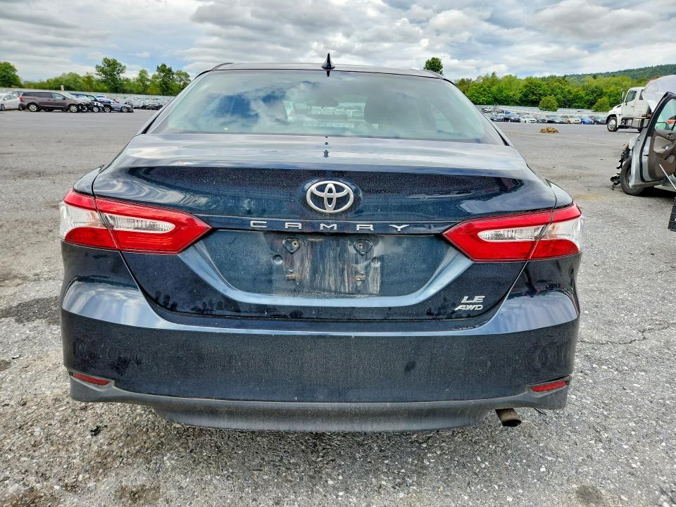 69681146 :رقم المزاد ، 4T1C11BK2LU013260 vin ، 2020 Toyota Camry مزاد بيع