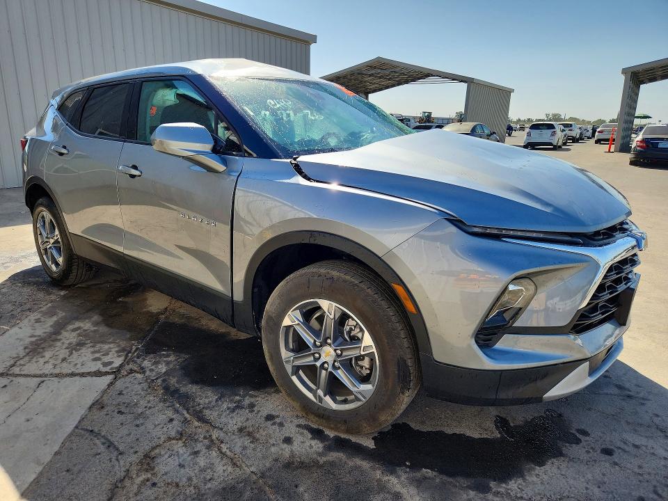 Продажа на аукционе авто 2025 Chevrolet Blazer, vin: 3GNKBCR4XSS262184, номер лота: 70904346