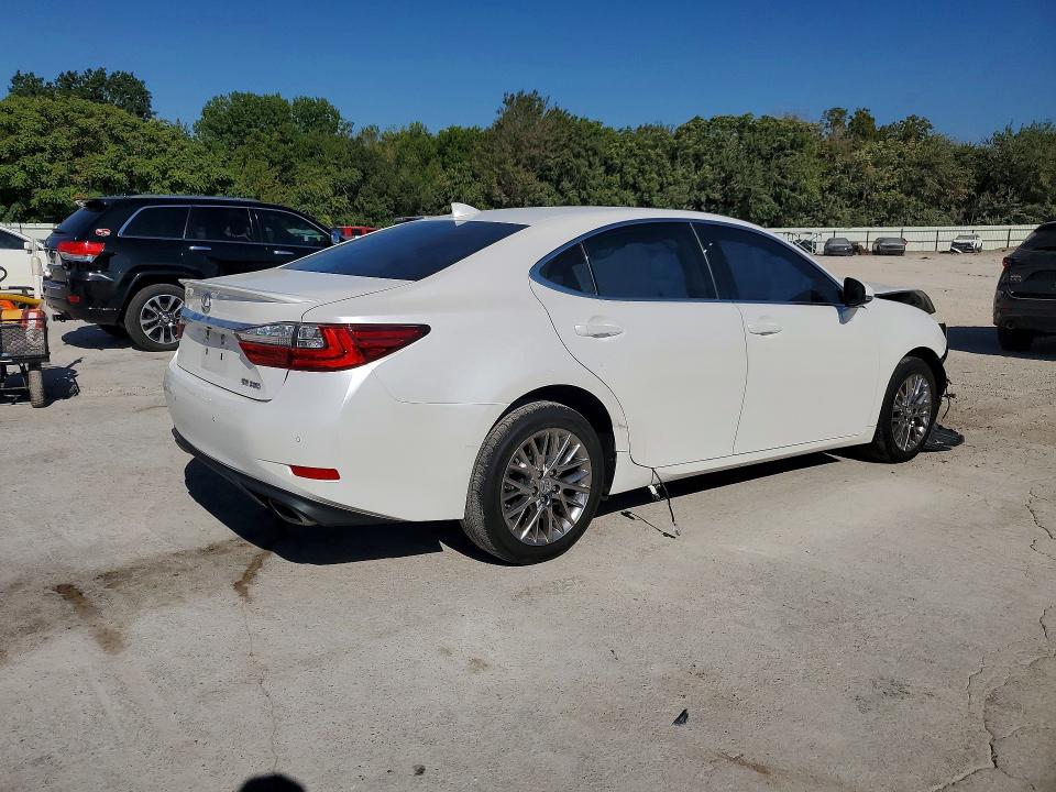 67044366 :رقم المزاد ، 58ABK1GG6JU083704 vin ، 2018 Lexus Es مزاد بيع