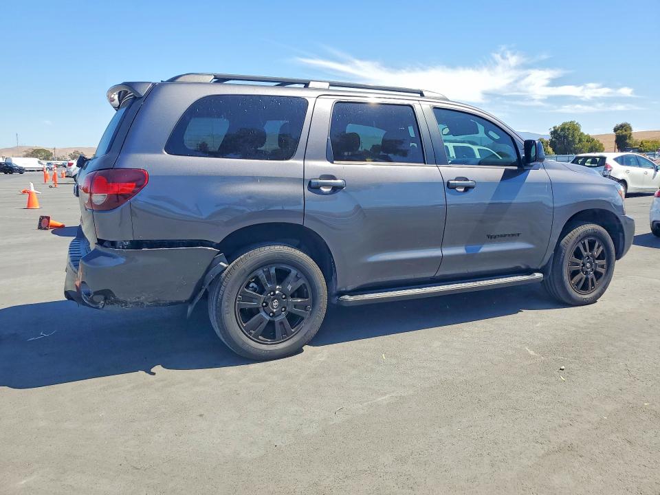 Продаж на аукціоні авто 2018 Toyota Sequoia, vin: 5TDBY5G18JS158520, номер лоту: 68102366