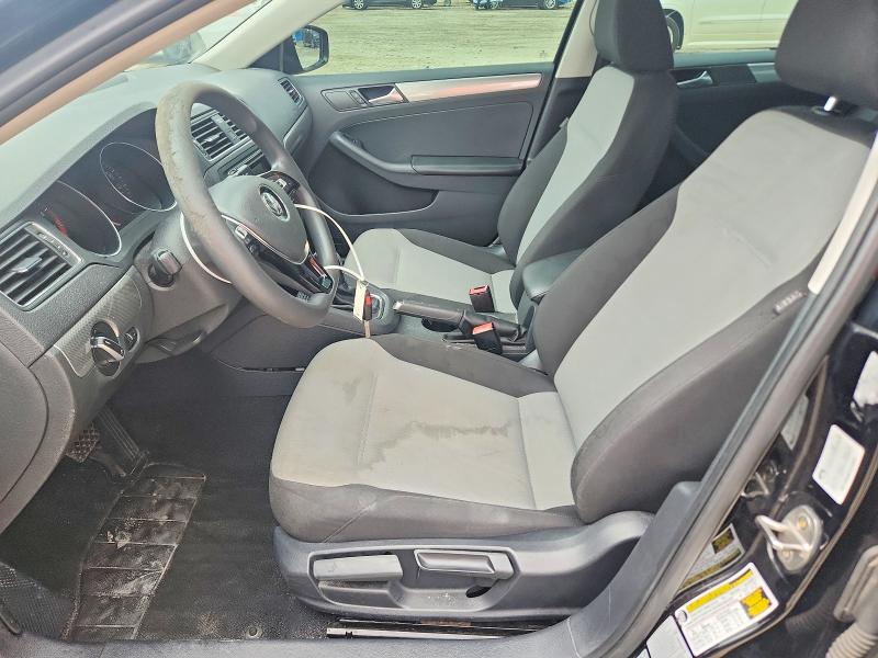 71025226 :رقم المزاد ، 3VW2B7AJ3HM211654 vin ، 2017 Volkswagen Jetta مزاد بيع