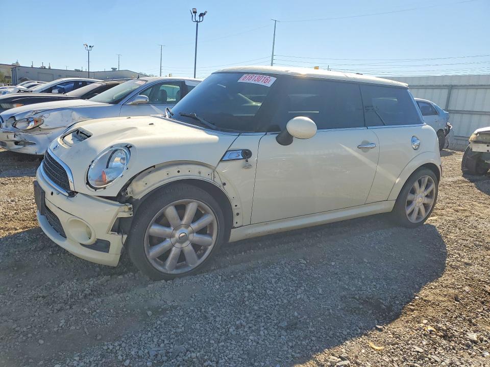 2009 Mini Cooper მანქანა იყიდება აუქციონზე, vin: WMWMF73509TW83455, აუქციონის ნომერი: 61813016