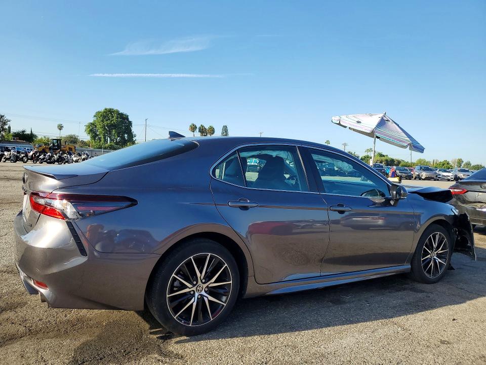 2023 Toyota Camry მანქანა იყიდება აუქციონზე, vin: 4T1G11AK4PU740327, აუქციონის ნომერი: 67934436