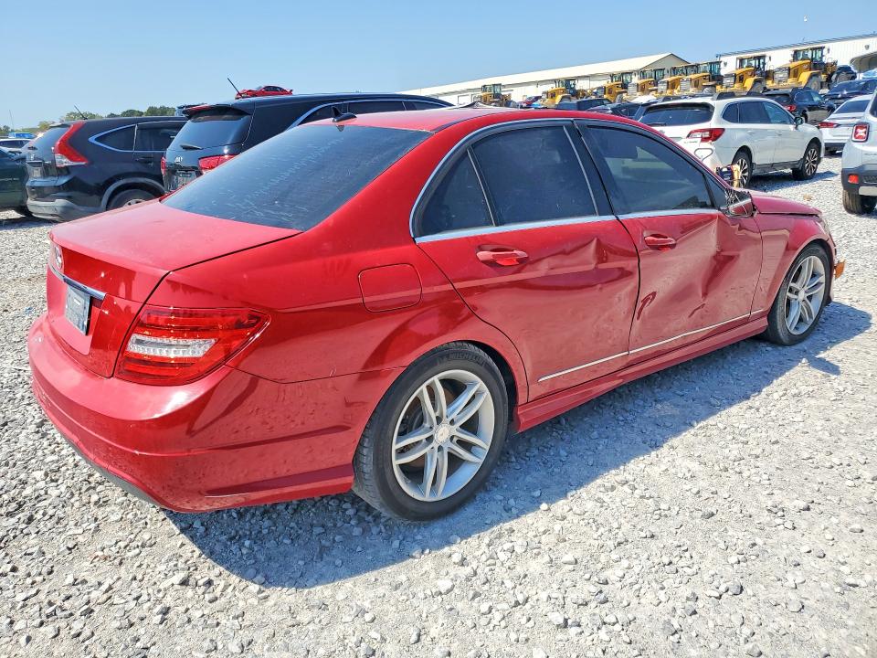 Продаж на аукціоні авто 2013 Mercedes-benz C, vin: WDDGF4HB2DR266427, номер лоту: 68883846