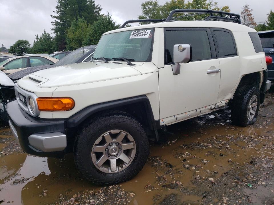 Продажа на аукционе авто 2014 Toyota Fj Cruiser, vin: JTEBU4BFXEK193304, номер лота: 69960536