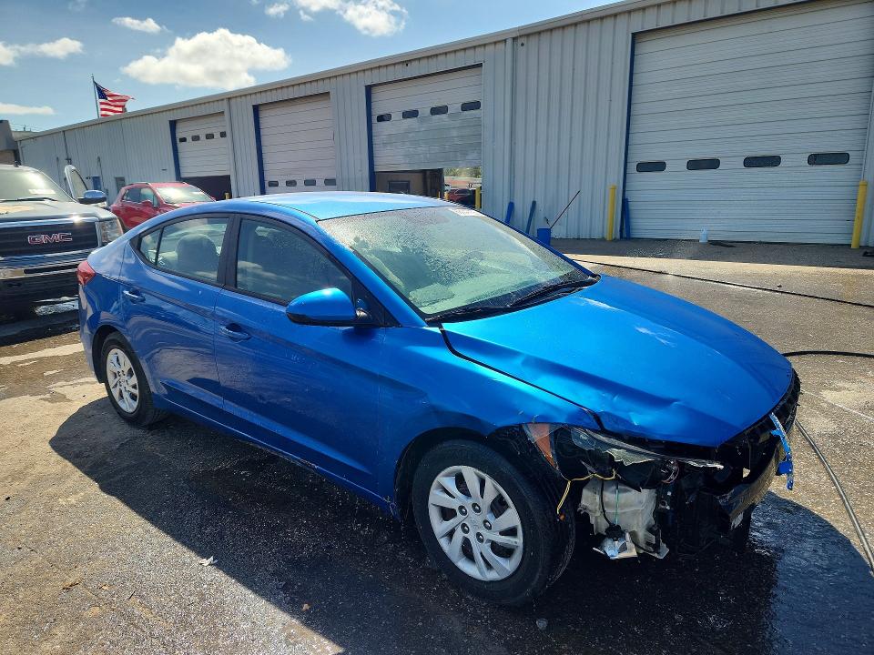 68149756 :رقم المزاد ، 5NPD74LF8HH137612 vin ، 2017 Hyundai Elantra مزاد بيع