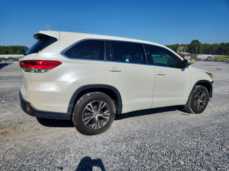 68661706 :رقم المزاد ، 5TDZARFH2HS027621 vin ، 2017 Toyota Highlander مزاد بيع