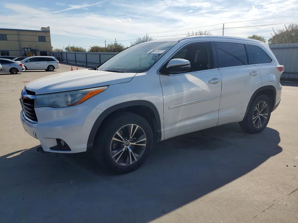 Продажа на аукционе авто 2016 Toyota Highlander, vin: 5TDKKRFH9GS157988, номер лота: 70659676
