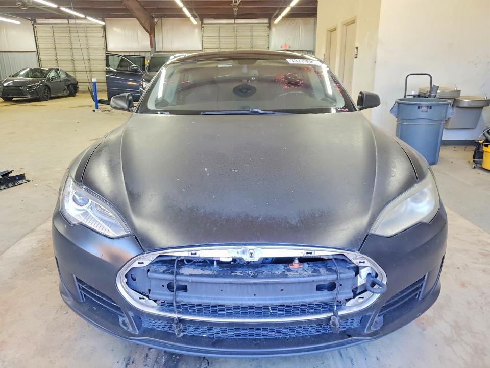 Продажа на аукционе авто 2014 Tesla Model S, vin: 5YJSA1H13EFP48744, номер лота: 70773586