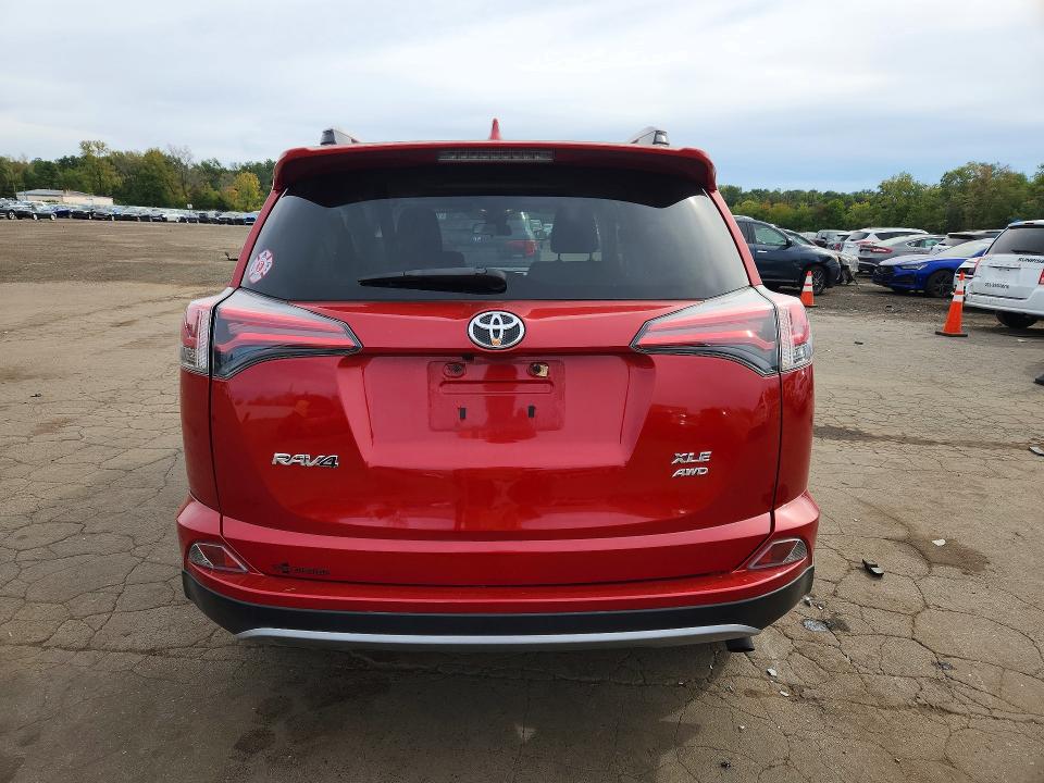 2017 Toyota Rav4 მანქანა იყიდება აუქციონზე, vin: JTMRFREV1HJ167911, აუქციონის ნომერი: 70067306