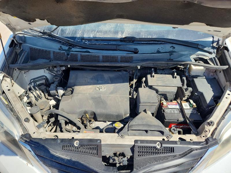 Продажа на аукционе авто 2015 Toyota Sienna, vin: 5TDYK3DC4FS644688, номер лота: 70970166