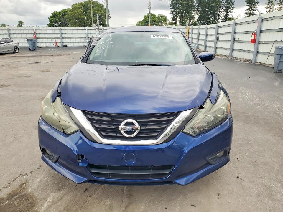 Продаж на аукціоні авто 2017 Nissan Altima, vin: 1N4AL3AP5HC492002, номер лоту: 69813996