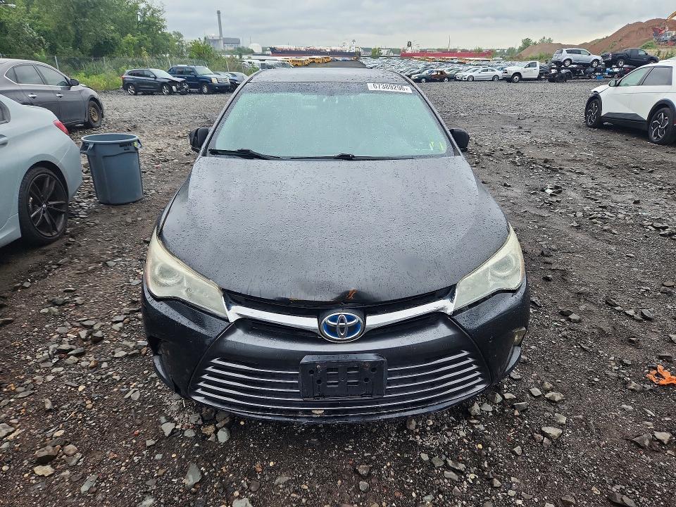 67389296 :رقم المزاد ، 4T1BD1FK3FU157921 vin ، 2015 Toyota Camry Hybrid مزاد بيع