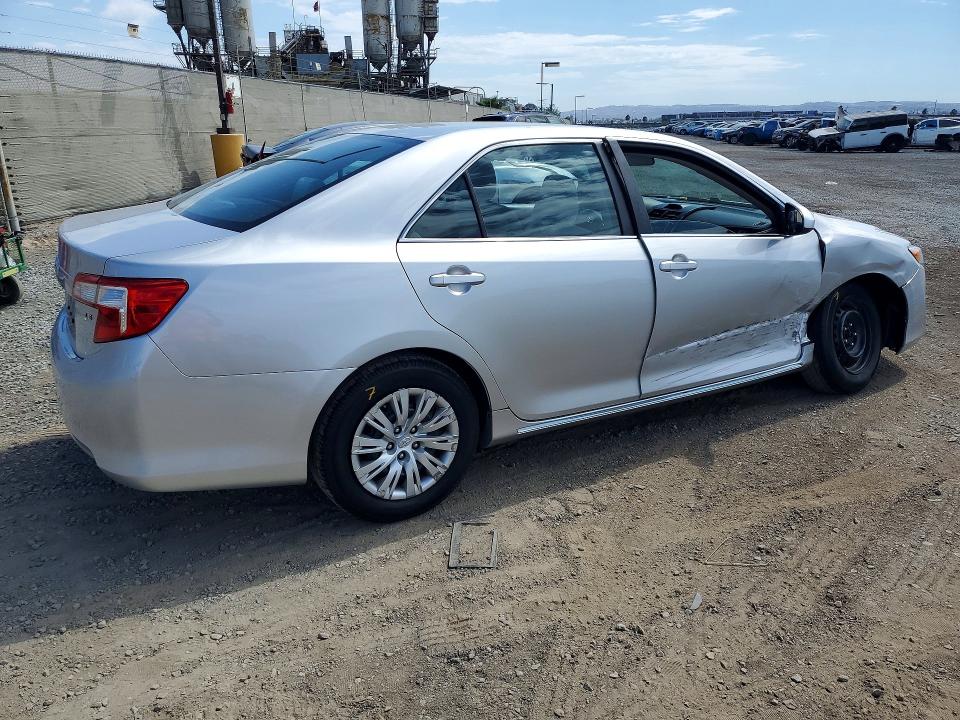 68449976 :رقم المزاد ، 4T4BF1FK6ER399696 vin ، 2014 Toyota Camry مزاد بيع