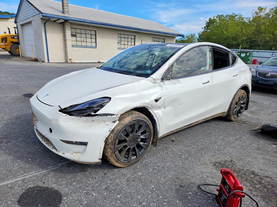 2022 Tesla Model Y მანქანა იყიდება აუქციონზე, vin: 7SAYGDEEXNF393401, აუქციონის ნომერი: 70052896