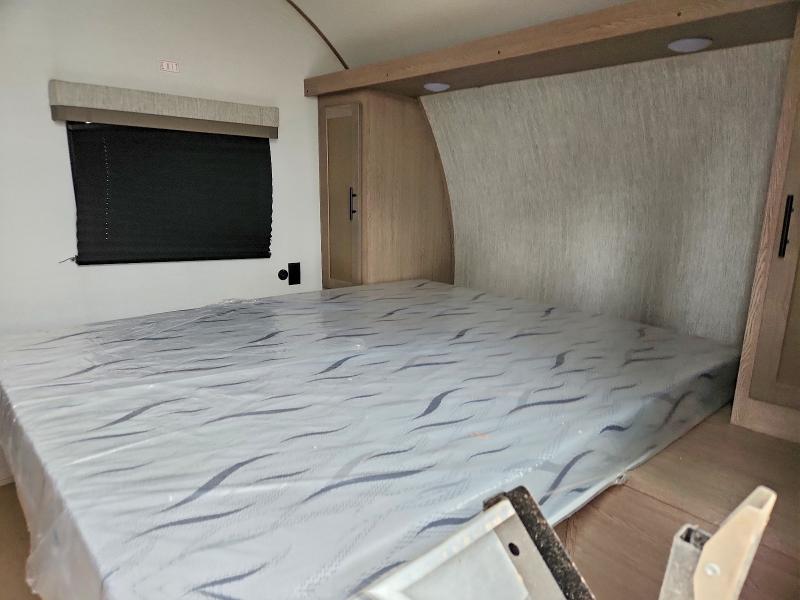 Продажа на аукционе авто 2026 Gulf Stream Travel Tra, vin: 1NL1G2111T6023351, номер лота: 69187576