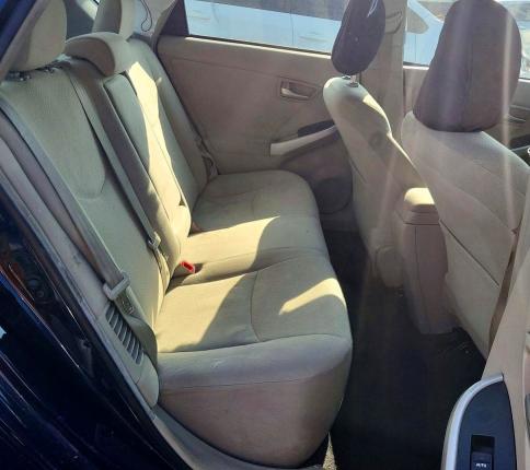 67402086 :رقم المزاد ، JTDKN3DU1F0400859 vin ، 2015 Toyota Prius مزاد بيع