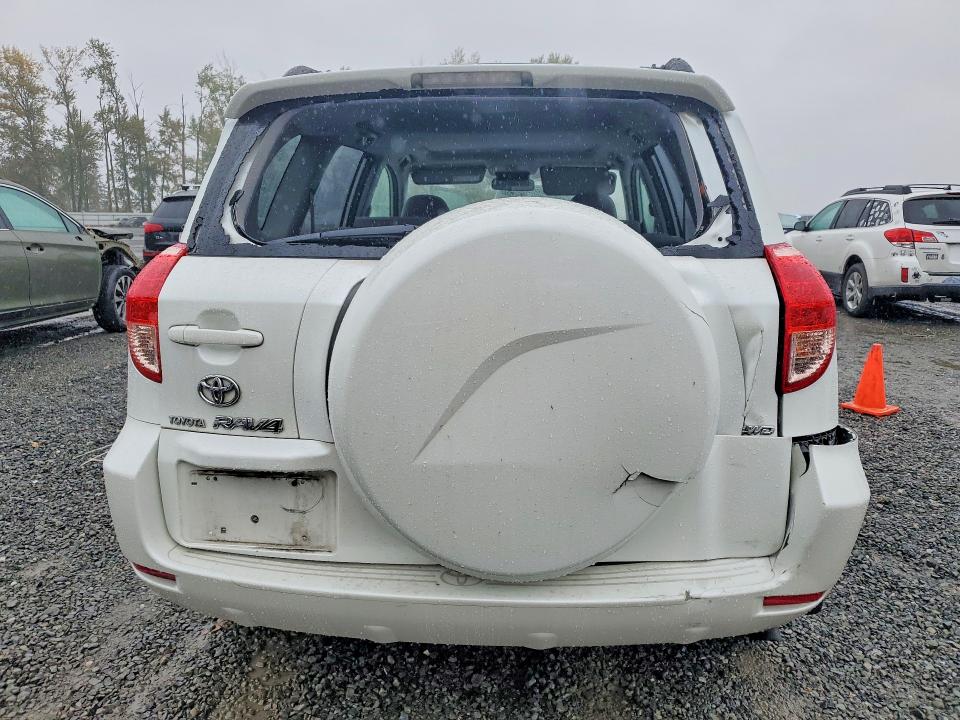 Продажа на аукционе авто 2006 Toyota Rav4, vin: JTMBD31V965039898, номер лота: 70262816