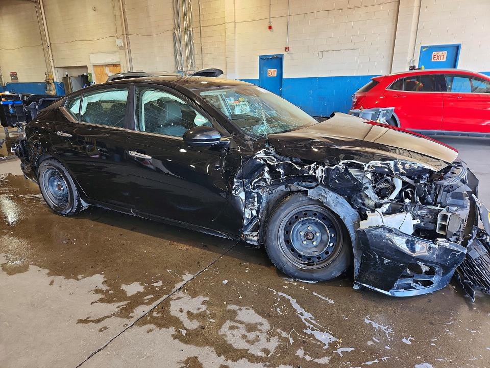 68695296 :رقم المزاد ، 1N4BL4BV1PN353379 vin ، 2023 Nissan Altima مزاد بيع